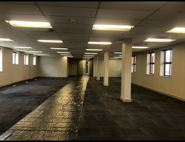 320M² OFFICE TO LET IN WAVERLEY